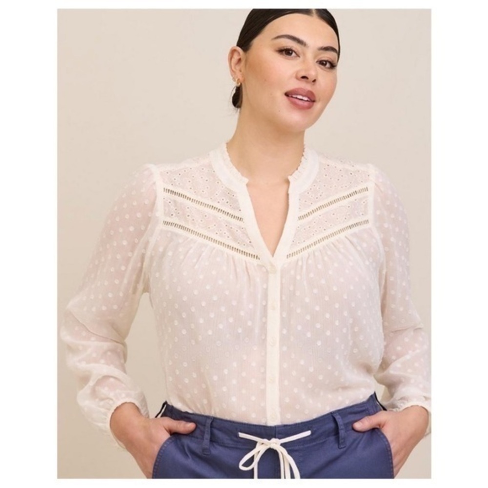 NWT Torrid Ivory Chiffon Clip Dot With Contrasting Eyelet Sheer Dainty Top 1X